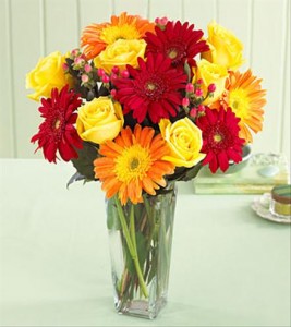 Roses and Gerbera Fresh Flowers Vased Roses and Gerbera Fresh Flowers Vased