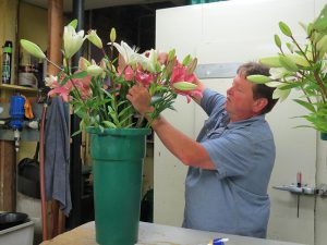 Brant_Florist_Trimming3