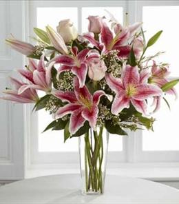 FTD Valentines Day Flower Bouquets - Simple Perfection Stargazer Bouquet - B25-4390 Photo of Simple Perfection Stargazer Bouquet - B25-4390
