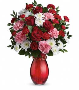 Valentines Day Flowers - Sweet Embrace Bouquet by Teleflora - T15V100 Photo of Sweet Embrace Bouquet by Teleflora - T15V100