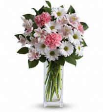 Vase Arrangements - Sincerely Yours Bouquet by Teleflora - TEV31-5 Photo of Sincerely Yours Bouquet by Teleflora - TEV31-5