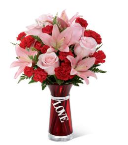 FTD Valentines Day Flower Bouquets - The FTD Hold My Heart Bouquet - 14-V3 Photo of The FTD Hold My Heart Bouquet - 14-V3