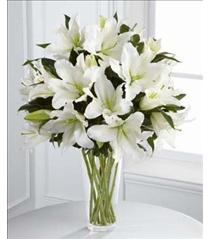 Floral Vase Arrangements - The FTD Light In Your Honor Lily Bouquet - S4-4443 Photo of The FTD Light In Your Honor Lily Bouquet - S4-4443